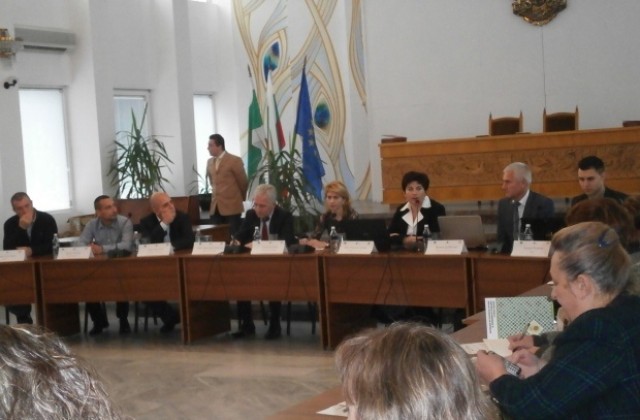 Четири договора гарантират оборудването на новото депо