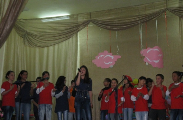 Конкурс за изпълнение на българска коледна песен Коледна изповед в Кюстендил