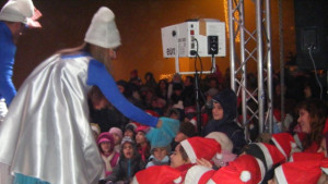 Кметът запали светлините на Коледната елха пожела щастливи мигове в