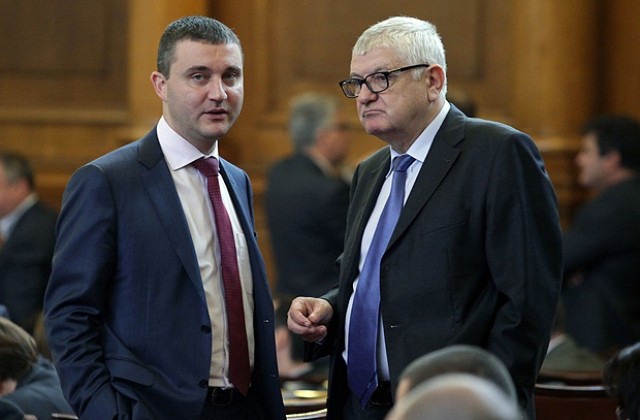 Депутати се позоваха на Кейнс в дебата за бюджета