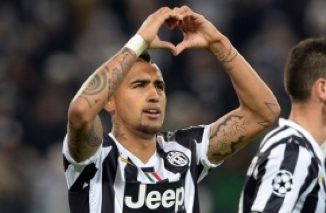 Най-после: Видал преподписа с Юве до 2017 година
