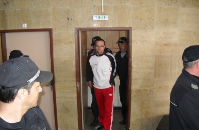 Прокуратурата обвини Евгени Кацарски, че е убил съпругата си по жесток начин, с користна цел