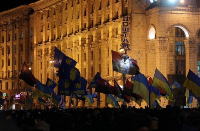 Киев изпраща делегации в Брюксел и Москва