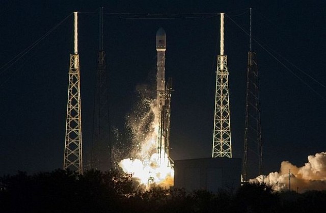 Частният космически превозвач SpaceX започна работа