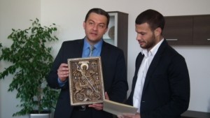 Световният шампион по бойно самбо Марко Косев получи иконасимвол на