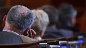 Ще има такса върху приходите на вятърните и слънчевите централи