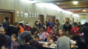 Коледни работилнички отново събират децата пред кметския кабинет във В