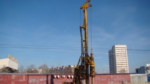 Полагат основите за пасарелката до Неделен пазар