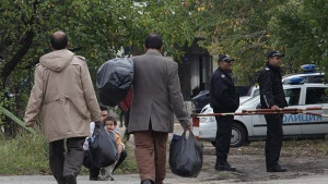Непрекъснати проверки за бежанците на външни адреси