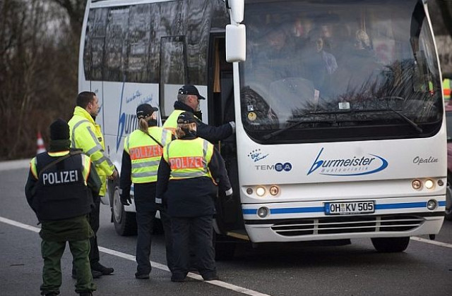 Все още е рано за присъединяването на България и Румъния към Шенген