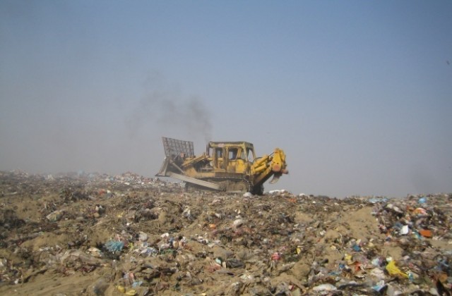 Кметове обсъждат депонирането на отпадъци с областния