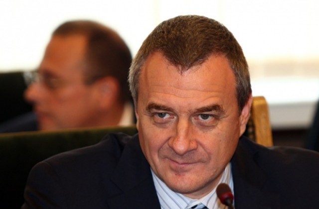 Необходима ни е повече подкрепа от ЕС, смята Цветлин Йовчев