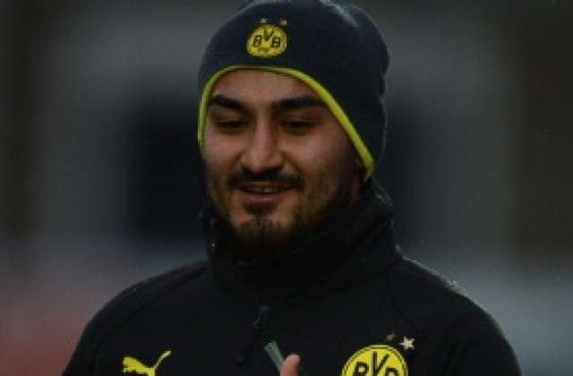 Гюндоган непреклонен с Борусия при преговорите, все по-близо до Реал