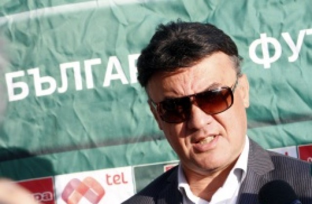 Боби Михайлов заплаши с отнемане на точки при спиране на национали