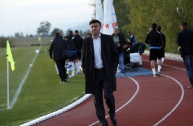 Михайлов: Клубовете държаха да играят толкова мачове, а сега им тежат