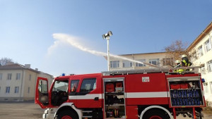 Симулираха пожар в разложко училище