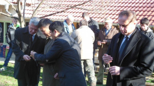 Китайският посланик хапна български боб и риба за Никулден в