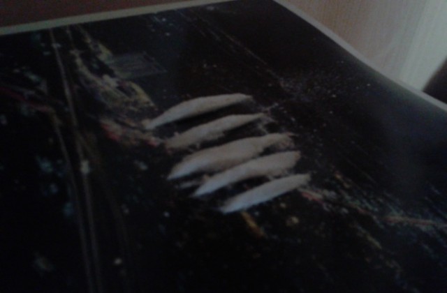 Шофьор, на амфети, се заби в дърво