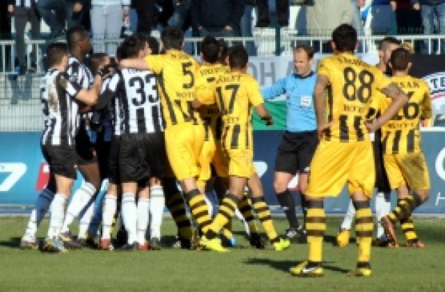 Кръгла нула на нивата в Пловдив, Локо и Ботев си взеха по точка