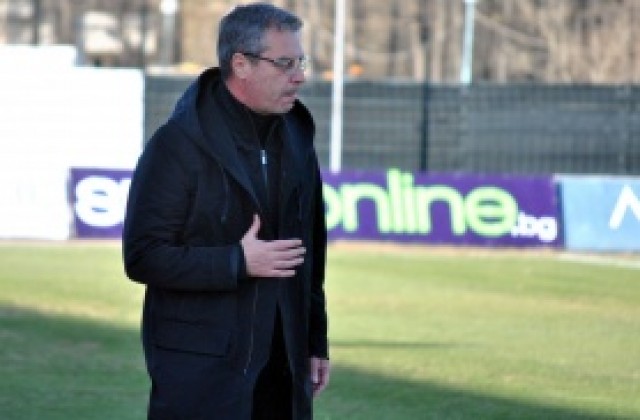 Сашо Станков: Ботев игра много страхливо, дори не минаха центъра