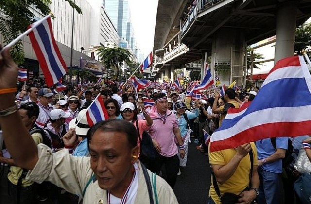Правителството на Тайланд насрочи общи избори за 2 февруари