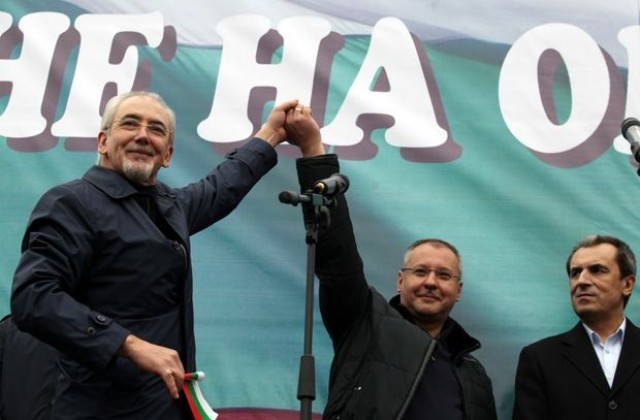 Ако БСП и ДПС спечелят на евровота, може сами да поискат предсрочни избори