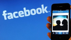 Facebook разработва бутон Съчувствам