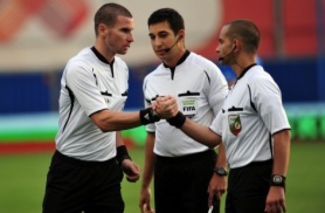 Наши рефери свирят в Шампионска лига