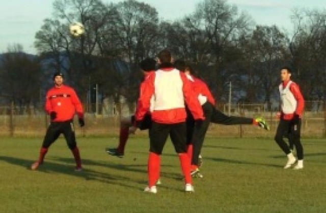 Румен Трифонов поднови тренировки с Локо Сф