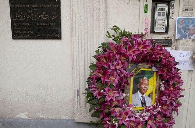 Освиркаха Джейкъб Зума на церемонията в памет на Нелсън Мандела