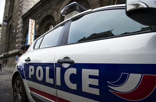 Българи и турци арестувани за сводничество във Франция