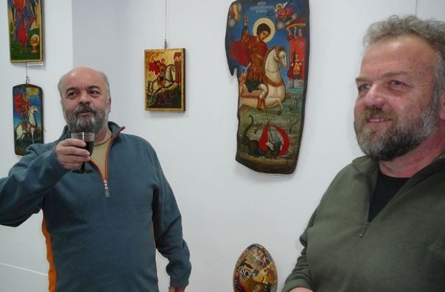 Зографите от АЕК Етър Пламен Малинов и Росен Дончев с изложба в Поморие