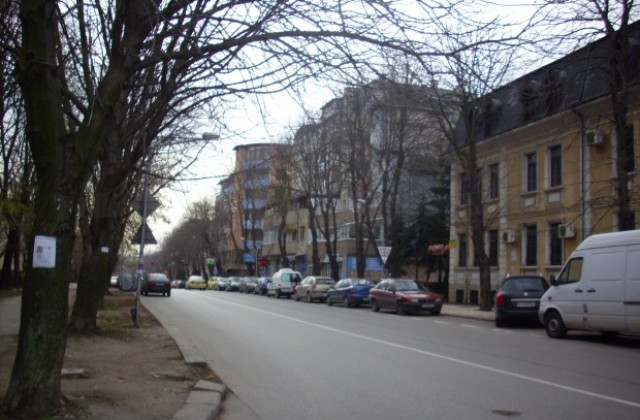 Остава студено