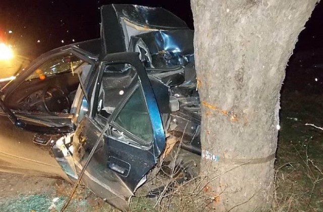 Бременна жена оживя в тежка катастрофа, мъжът й загина