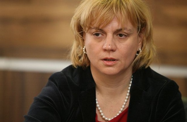 Работи се по пътни обекти с обща дължина над 1100 км