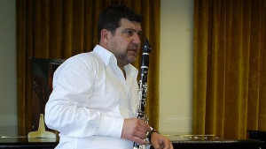 Формацията на Илия ИлиевПрофесора гостува на сцената в парка