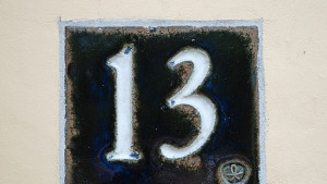 Петък 13и е