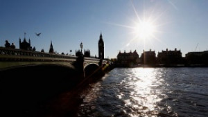 Тест ще затруднява достъпа на имигранти от ЕС до британските