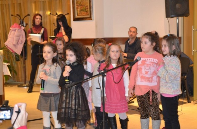 Великотърновски таланти изнесоха коледен концерт