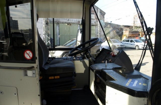 11 000 ученици остават без карти за пътуване след Нова година?