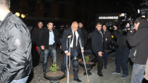 Напрежение и полиция пред БНТ заради Бойко Борисов