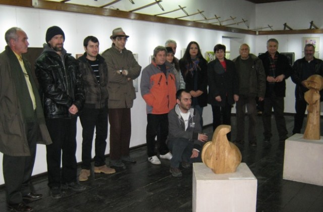 Коледна изложба на Сдружението на художниците в Дупница