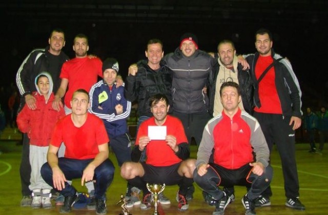 Бой и полиция на финалите в коледен футболен турнир