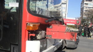 Автобус блъсна дете пострада и пътник