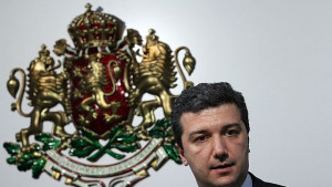 Стойнев критикува рейтинговата агенция Standard Poor s