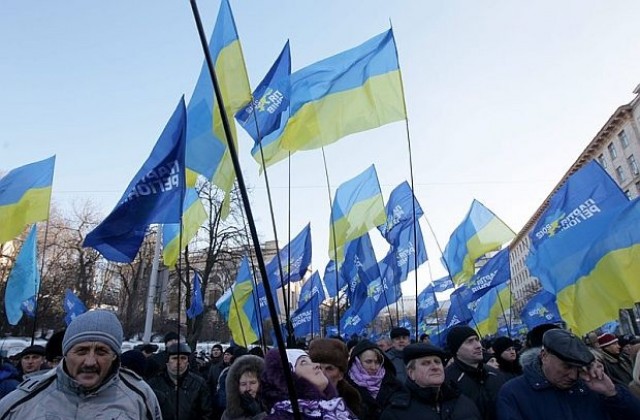 200 000 протестират на площад „Независимост в Киев