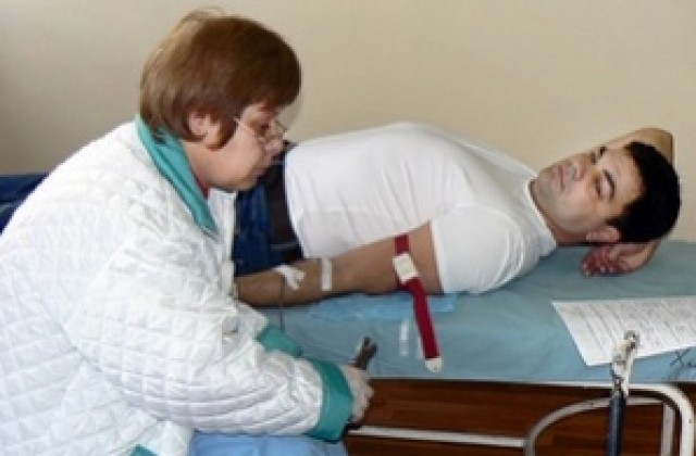 Кметове от димитровградско даряват кръв