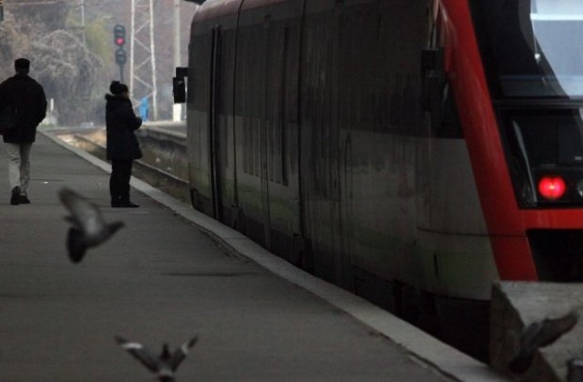 БДЖ въвежда предварителна продажба на билети за празниците