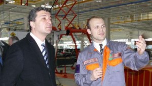 Министър Стойнев Президентът да не сезира Конституционния съд за такса