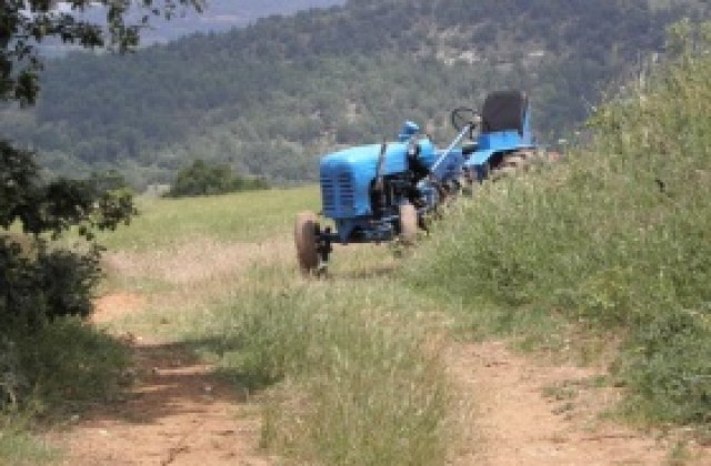 Дават ваучери за горива на земеделските производители през 2014-а